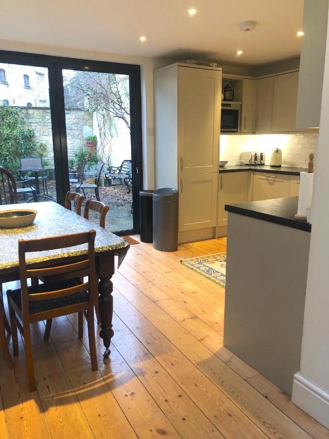 Lauras Townhouse Apartments Thomas Street Townhouse باث المظهر الخارجي الصورة